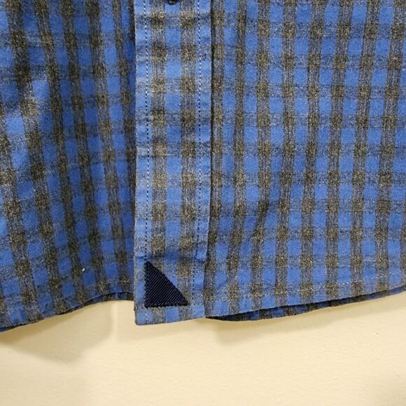 UNTUCKit blue and black check long sleeve button down shirt men's size medium - Picture 8 of 9